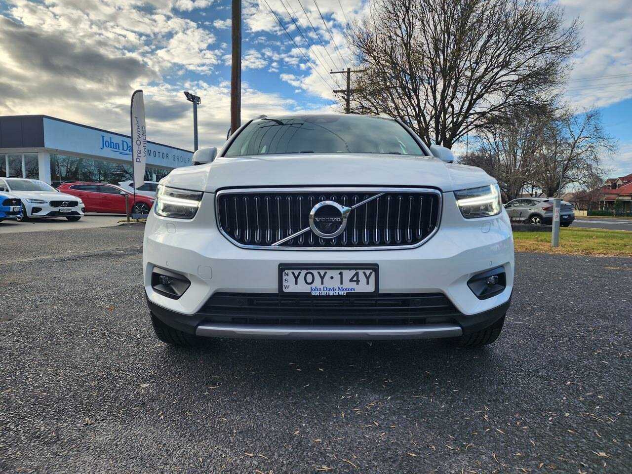 Volvo  XZ MY19 T4 AWD Inscription