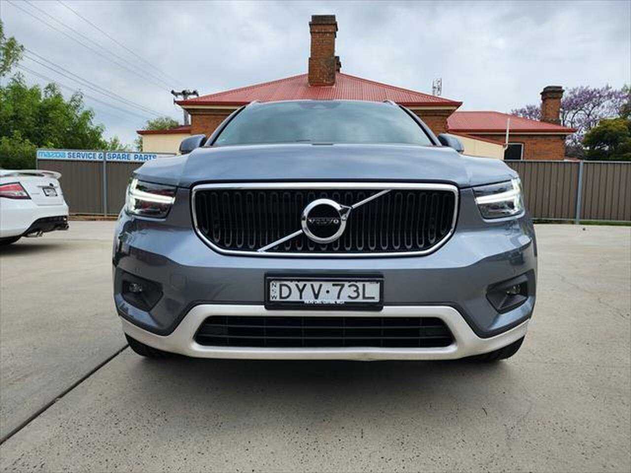 Volvo  XZ MY18 D4 AWD Momentum