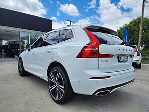 Volvo  UZ MY18 D5 AWD R-Design